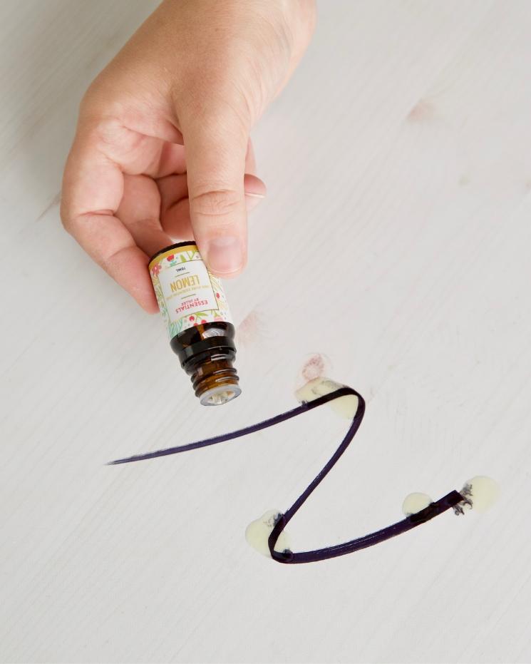 Lemon Essential Oil - By Jillee Shop